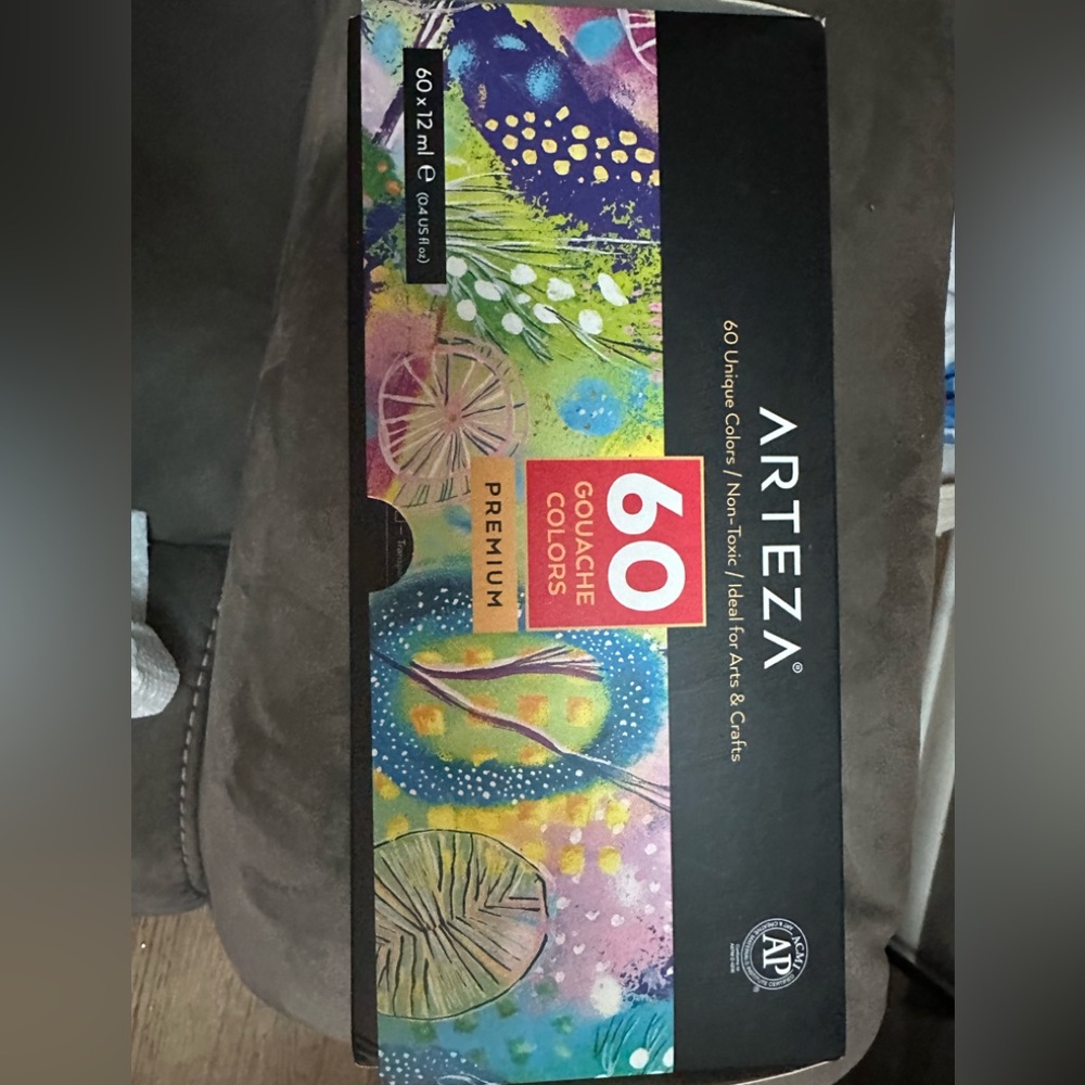 Arteza acrylic paint set.